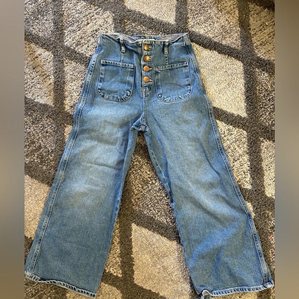 Zara High-Waist Wide-Leg Jeans in Medium Blue Wash